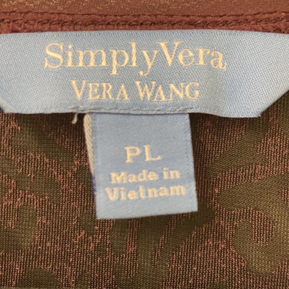 Burgundy cut velvet on black background - Picture 2 of 4